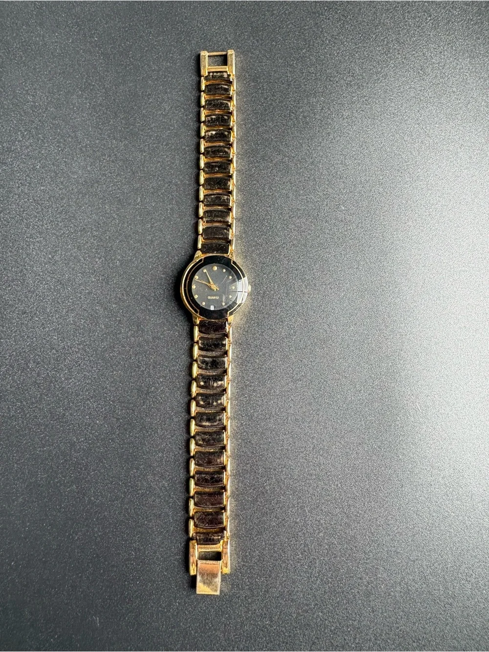 Women’s Vintage‎ Classic Gold Tone Black Dial Quartz Bracelet Watch